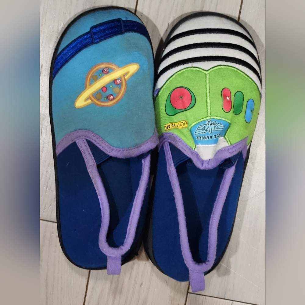 Buzz Lightyear  Toy Story Light Up Slippers, Size 11/12
